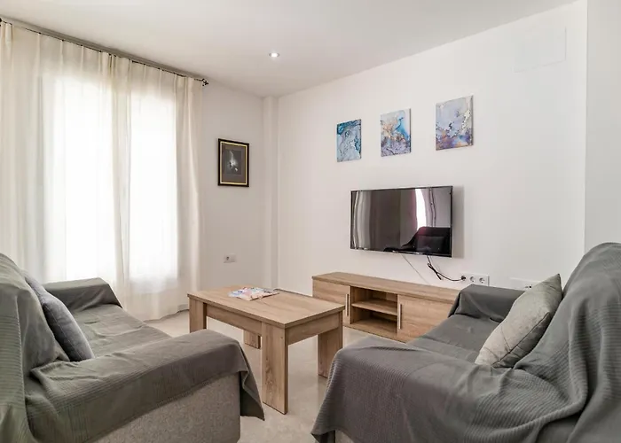 Lovely In בית נופש קוניל דה לה פרונטרה